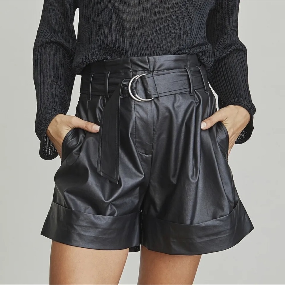 Elizabeth and James black faux leather paperback belted shorts Sz 24W new